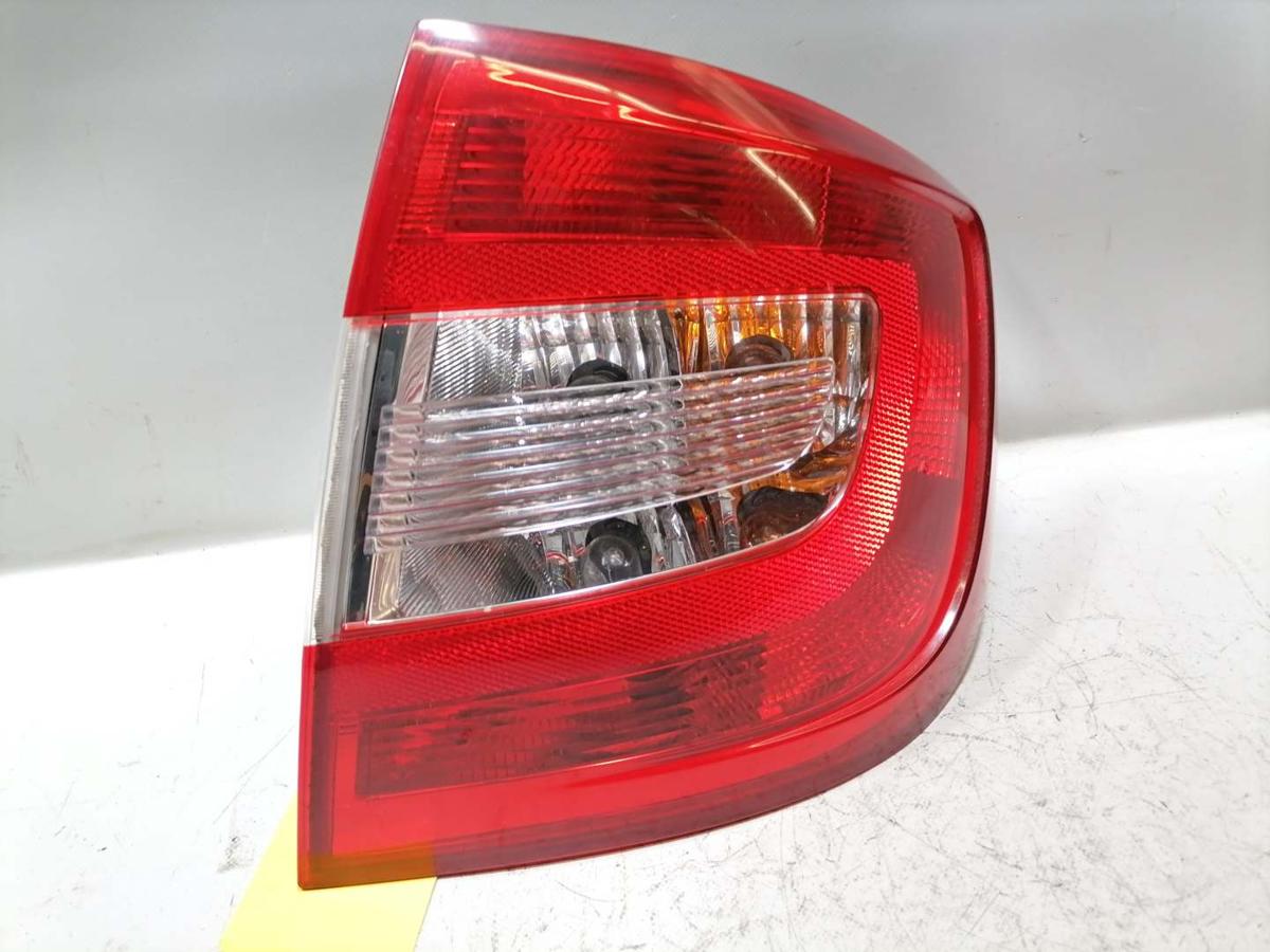 Skoda Rapid NH Rücklicht Rückleuchte Schlussleuchte links Limousine Bj.2013